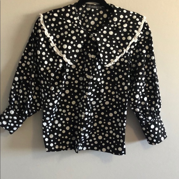 Polka Dot top with Extra wide Collar and Cuffs - Picture 3 of 6